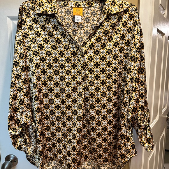 Ruby Rd. Golden Yellow and Black Patterned Top - Picture 1 of 4